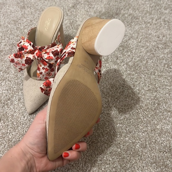 Botkier Hampton Bow Pointy Toe Mule - Picture 4 of 4